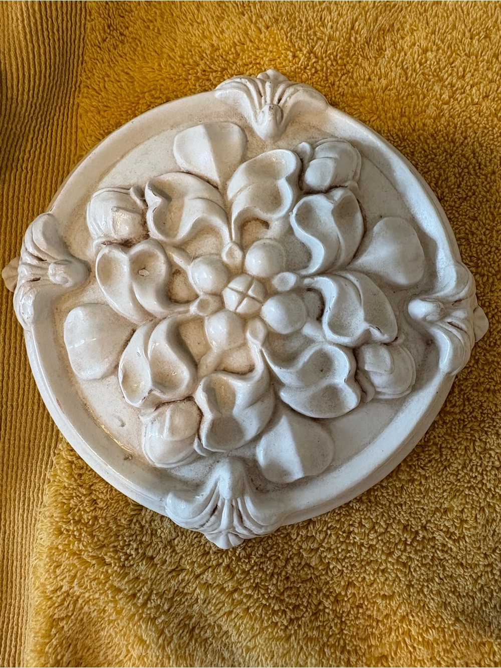 Decorative White Floral Wall Medallion - Home Art